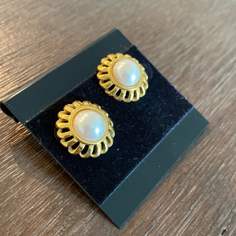 Vintage gold and pear earrings